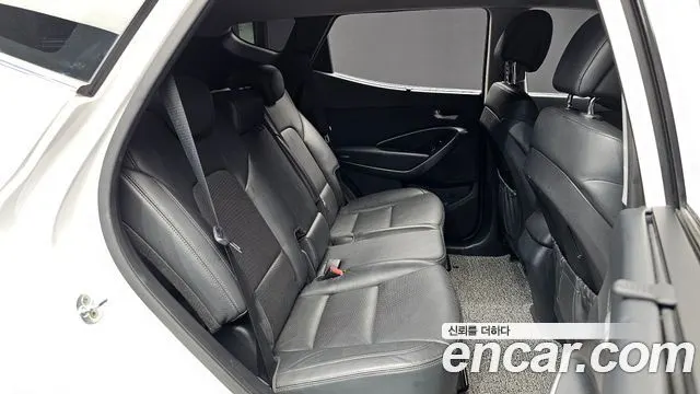 HYUNDAI SANTA FE 2016 — 183 667 км, белый, Корея — под ключ — фото 12