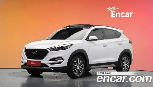 HYUNDAI TUCSON 2017 — 88 949 км, белый, Корея — под ключ — фото 2