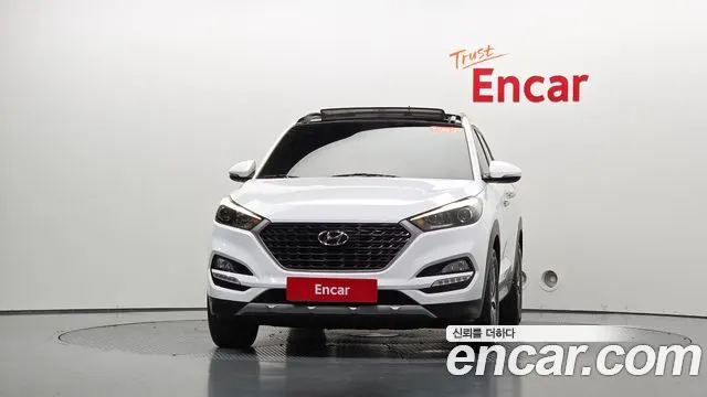 HYUNDAI TUCSON 2017 — 88 949 км, белый, Корея — под ключ — фото 3