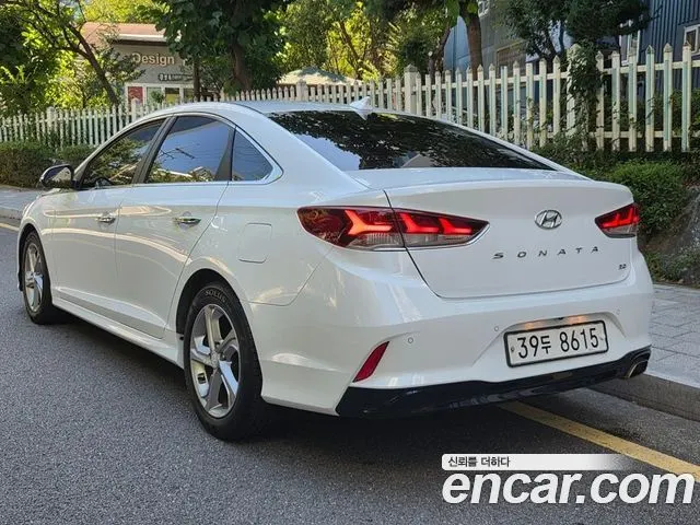 HYUNDAI SONATA HYBRID 2018 — 154 826 км, белый, Корея — под ключ — фото 2