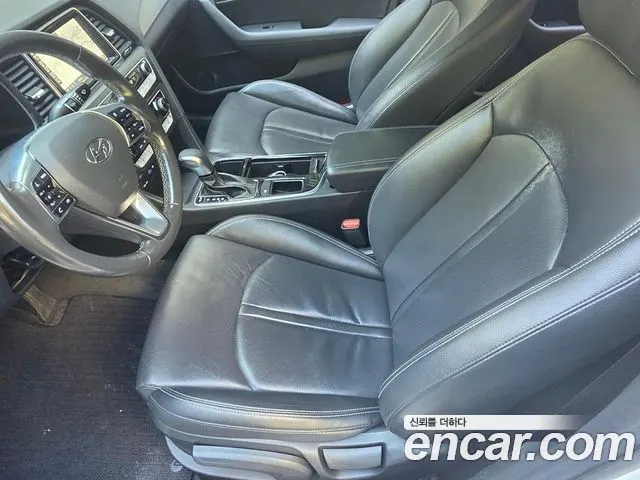 HYUNDAI SONATA HYBRID 2018 — 154 826 км, белый, Корея — под ключ — фото 10