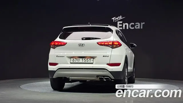 HYUNDAI TUCSON 2018 — 71 922 км, белый, Корея — под ключ — фото 4