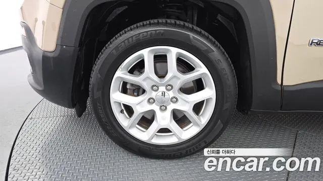 JEEP RENEGADE 2016 — 133 297 км, белый-перламутр, Корея — под ключ — фото 5