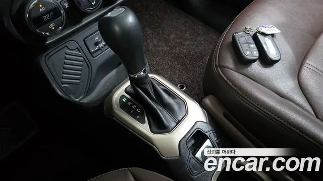 JEEP RENEGADE 2016 — 133 297 км, белый-перламутр, Корея — под ключ — фото 9