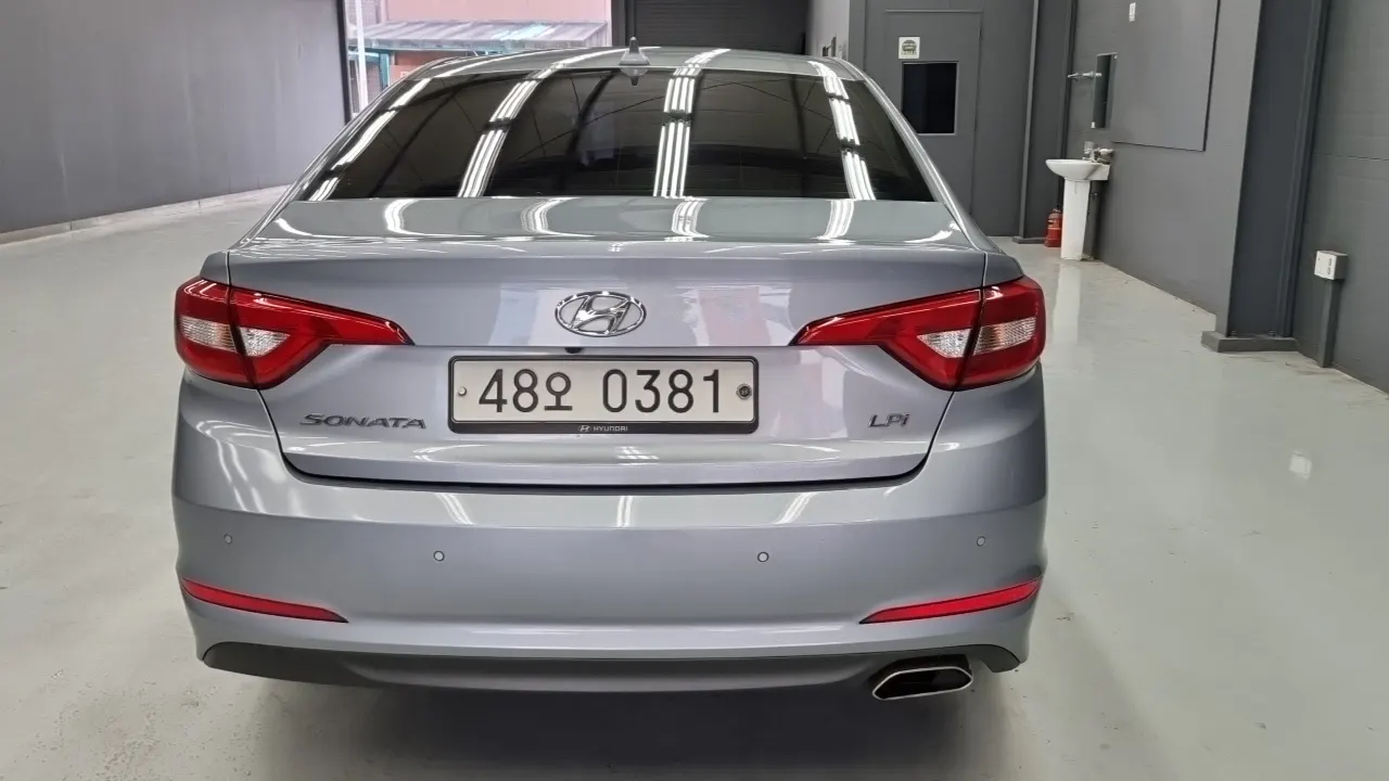 HYUNDAI SONATA 2017 — 167 564 км, серебристо-серый, Корея — под ключ — фото 4