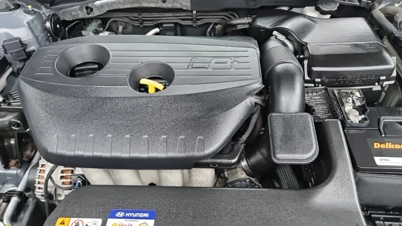 HYUNDAI SONATA 2017 — 167 564 км, серебристо-серый, Корея — под ключ — фото 6