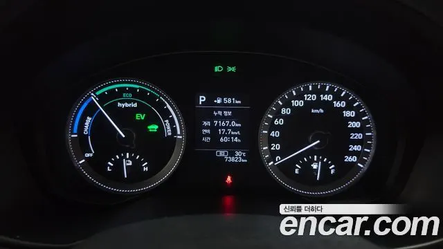 HYUNDAI GRANDEUR HYBRID 2018 — 73 823 км, чёрный, Корея — под ключ — фото 8