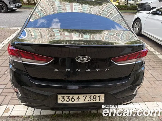 HYUNDAI SONATA 2019 — 247 418 км, чёрный, Корея — под ключ — фото 4