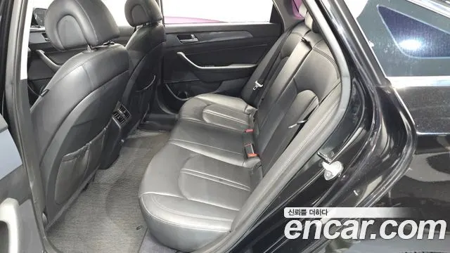 HYUNDAI SONATA HYBRID 2016 — 117 510 км, чёрный, Корея — под ключ — фото 11