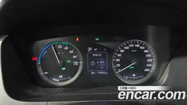 HYUNDAI SONATA HYBRID 2016 — 117 510 км, чёрный, Корея — под ключ — фото 8