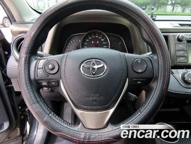 TOYOTA RAV4 2015 — 109 573 км, чёрный, Корея — под ключ — фото 8