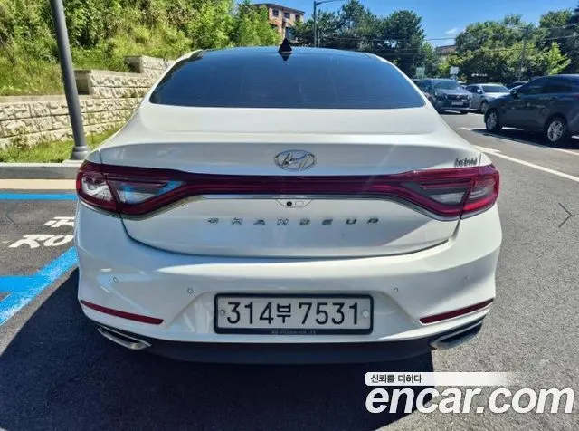 HYUNDAI GRANDEUR HYBRID 2019 — 215 348 км, белый, Корея — под ключ — фото 2