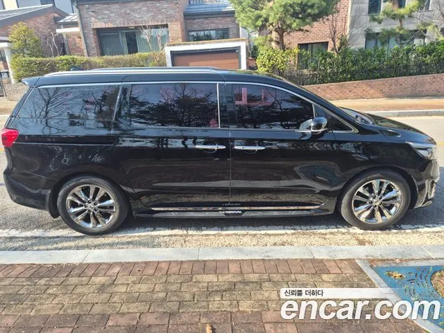 KIA CARNIVAL 2017 — 115 000 км, чёрный, Корея — под ключ — фото 2