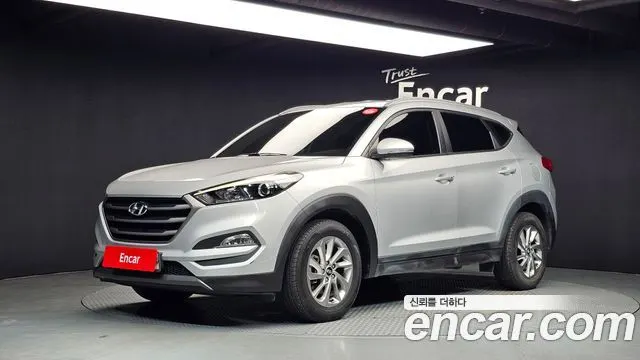 HYUNDAI TUCSON 2016 — 126 126 км, Корея — под ключ — фото 1