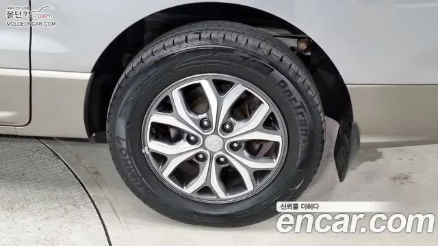 HYUNDAI GRAND STAREX 2017 — 192 572 км, серебристый, Корея — под ключ — фото 5