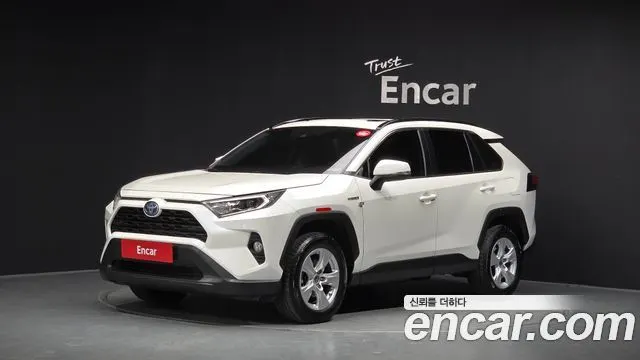 TOYOTA RAV4 2019 — 84 423 км, белый, Корея — под ключ — фото 1