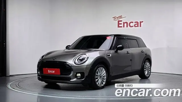 MINI COOPER D CLUBMAN 2019 — 50 554 км, серый, Корея — под ключ — фото 1