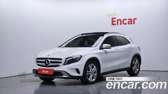 MERCEDES-BENZ GLA-CLASS X156 2015