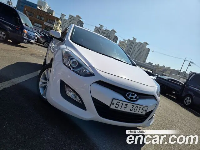 HYUNDAI I30 2014 — 106 755 км, белый, Корея — под ключ — фото 1