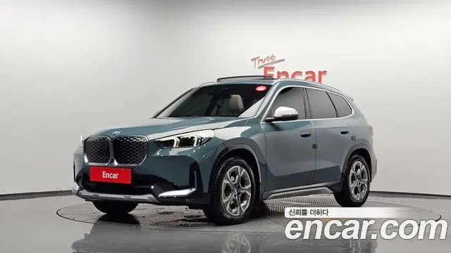 BMW IX1 2024