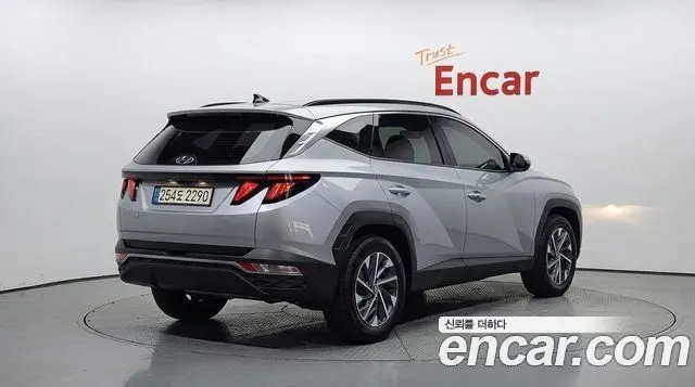 HYUNDAI TUCSON 2021 — 50 518 км, серебристо-серый, Корея — под ключ — фото 2