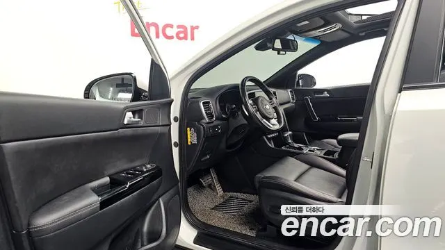 KIA SPORTAGE THE BOLD 2019 — 139 230 км, белый, Корея — под ключ — фото 10