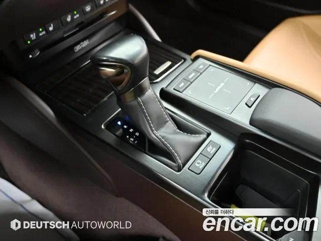 LEXUS ES300H 2021 — 65 386 км, серебристо-серый, Корея — под ключ — фото 9