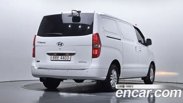 HYUNDAI GRAND STAREX 2018 — 205 201 км, белый, Корея — под ключ — фото 2