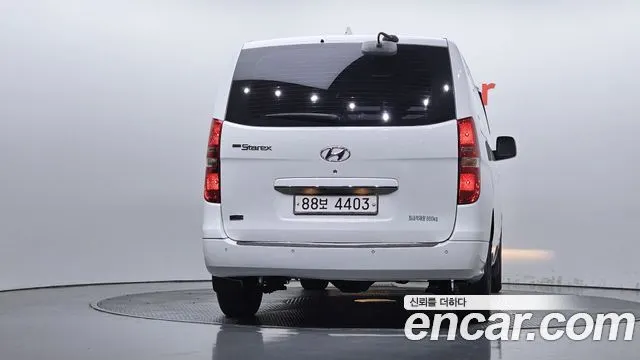 HYUNDAI GRAND STAREX 2018 — 205 201 км, белый, Корея — под ключ — фото 4