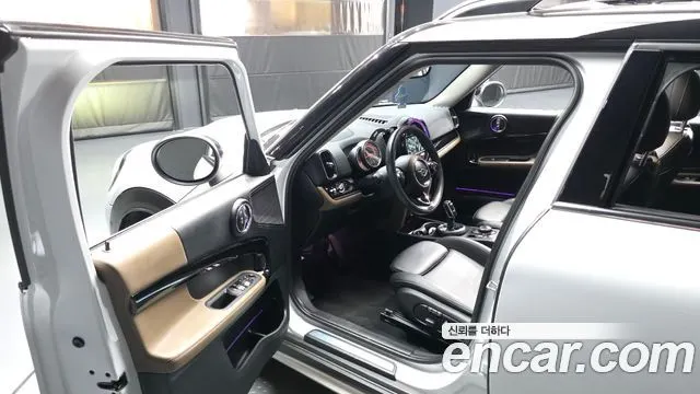 MINI COOPER D COUNTRYMAN 2019 — 69 221 км, белый, Корея — под ключ — фото 10