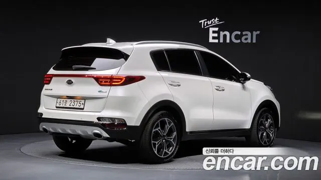 KIA SPORTAGE THE BOLD 2019 — 82 573 км, белый, Корея — под ключ — фото 2