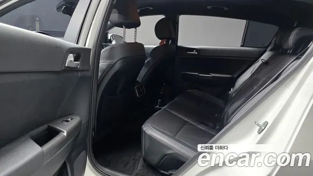 KIA SPORTAGE THE BOLD 2019 — 82 573 км, белый, Корея — под ключ — фото 12