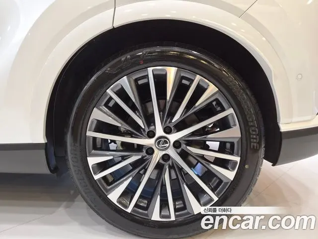 LEXUS RX450H+ 2025 — 12 981 км, белый-перламутр, Корея — под ключ — фото 7