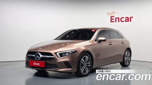 MERCEDES-BENZ A-CLASS W177 2023