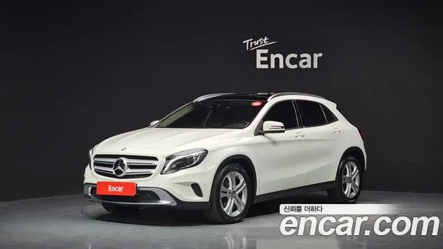 MERCEDES-BENZ GLA-CLASS X156 2017