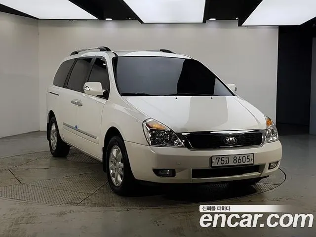 KIA CARNIVAL R 2013 — 139 945 км, белый, Корея — под ключ — фото 2