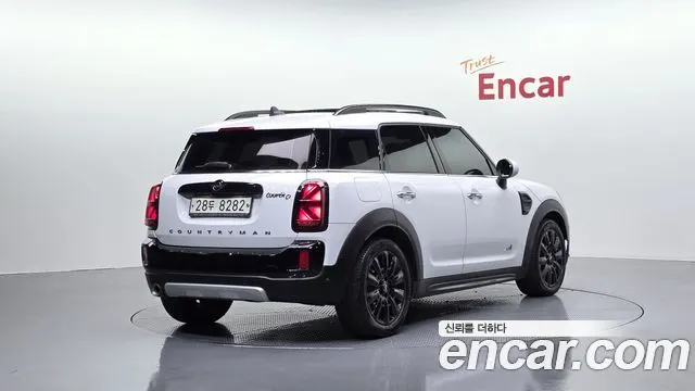 MINI COOPER D COUNTRYMAN 2019 — 133 849 км, белый, Корея — под ключ — фото 1