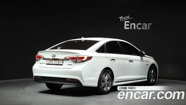 HYUNDAI SONATA HYBRID 2017 — 205 196 км, белый, Корея — под ключ — фото 2