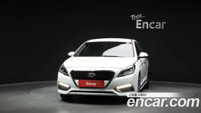 HYUNDAI SONATA HYBRID 2017 — 205 196 км, белый, Корея — под ключ — фото 3