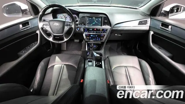 HYUNDAI SONATA HYBRID 2017 — 205 196 км, белый, Корея — под ключ — фото 7