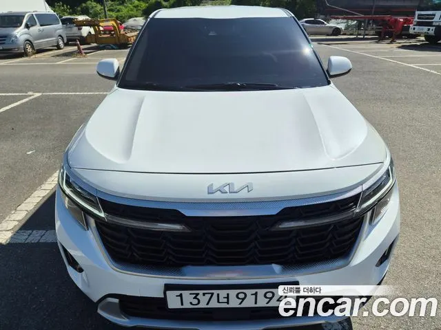 KIA SELTOS 2024 — 90 497 км, белый-перламутр, Корея — под ключ — фото 3