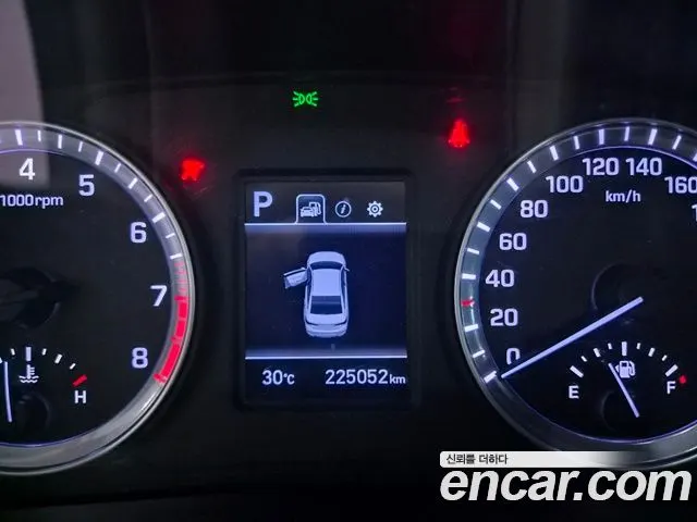 HYUNDAI SONATA 2018 — 225 000 км, чёрный, Корея — под ключ — фото 8