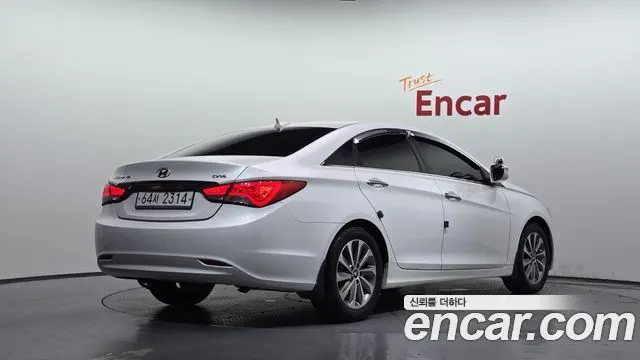HYUNDAI SONATA THE BRILLIANT 2013 — 129 558 км, белый, Корея — под ключ — фото 2