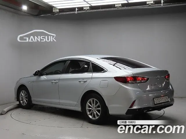 HYUNDAI SONATA 2018 — 333 450 км, серебристо-серый, Корея — под ключ — фото 2
