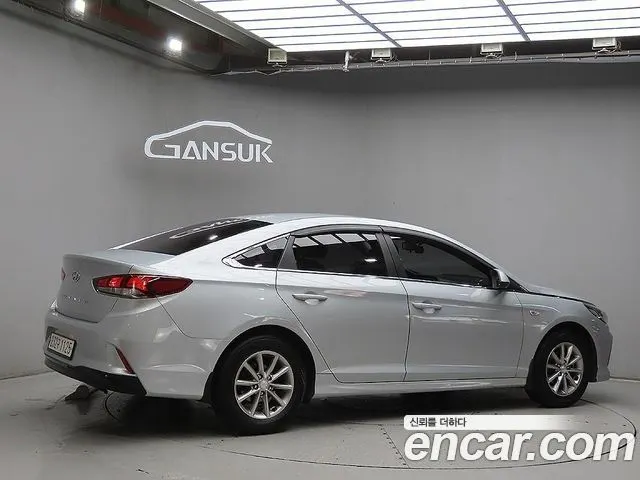 HYUNDAI SONATA 2018 — 333 450 км, серебристо-серый, Корея — под ключ — фото 4