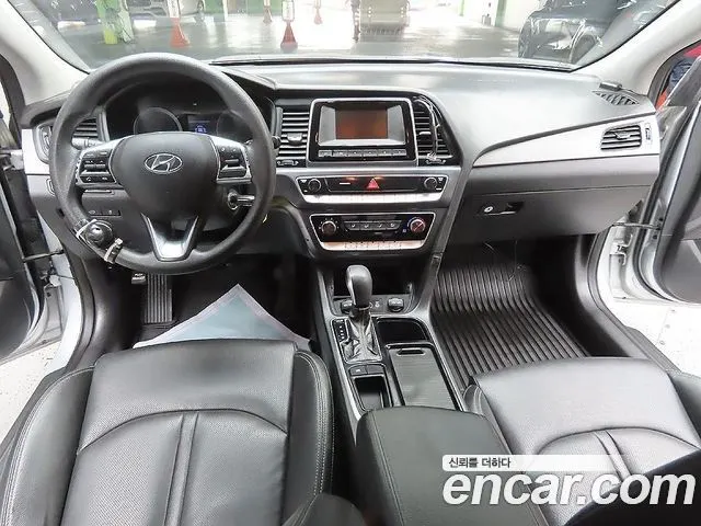 HYUNDAI SONATA 2018 — 333 450 км, серебристо-серый, Корея — под ключ — фото 7