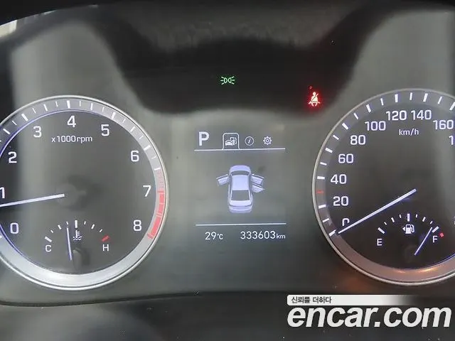 HYUNDAI SONATA 2018 — 333 450 км, серебристо-серый, Корея — под ключ — фото 8