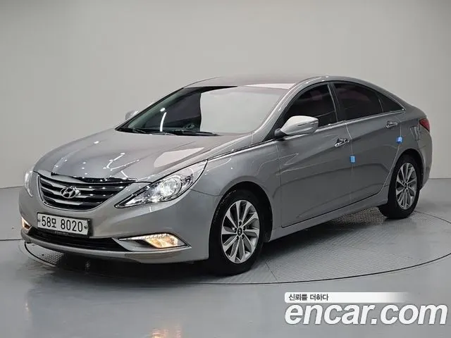 HYUNDAI SONATA THE BRILLIANT 2014 — 156 596 км, серебристо-серый, Корея — под ключ — фото 1