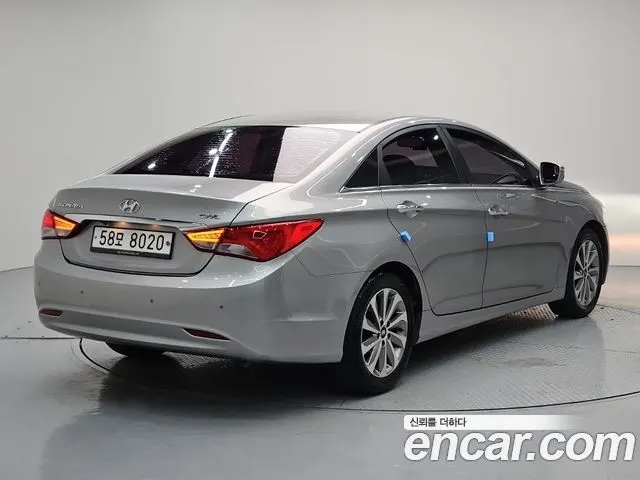 HYUNDAI SONATA THE BRILLIANT 2014 — 156 596 км, серебристо-серый, Корея — под ключ — фото 4