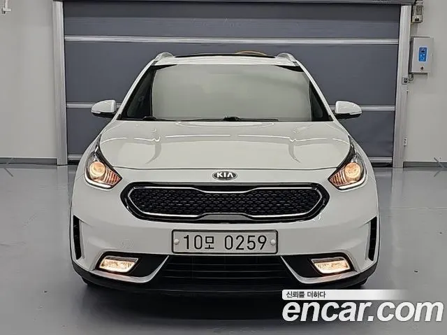 KIA NIRO 2017 — 176 270 км, белый, Корея — под ключ — фото 2